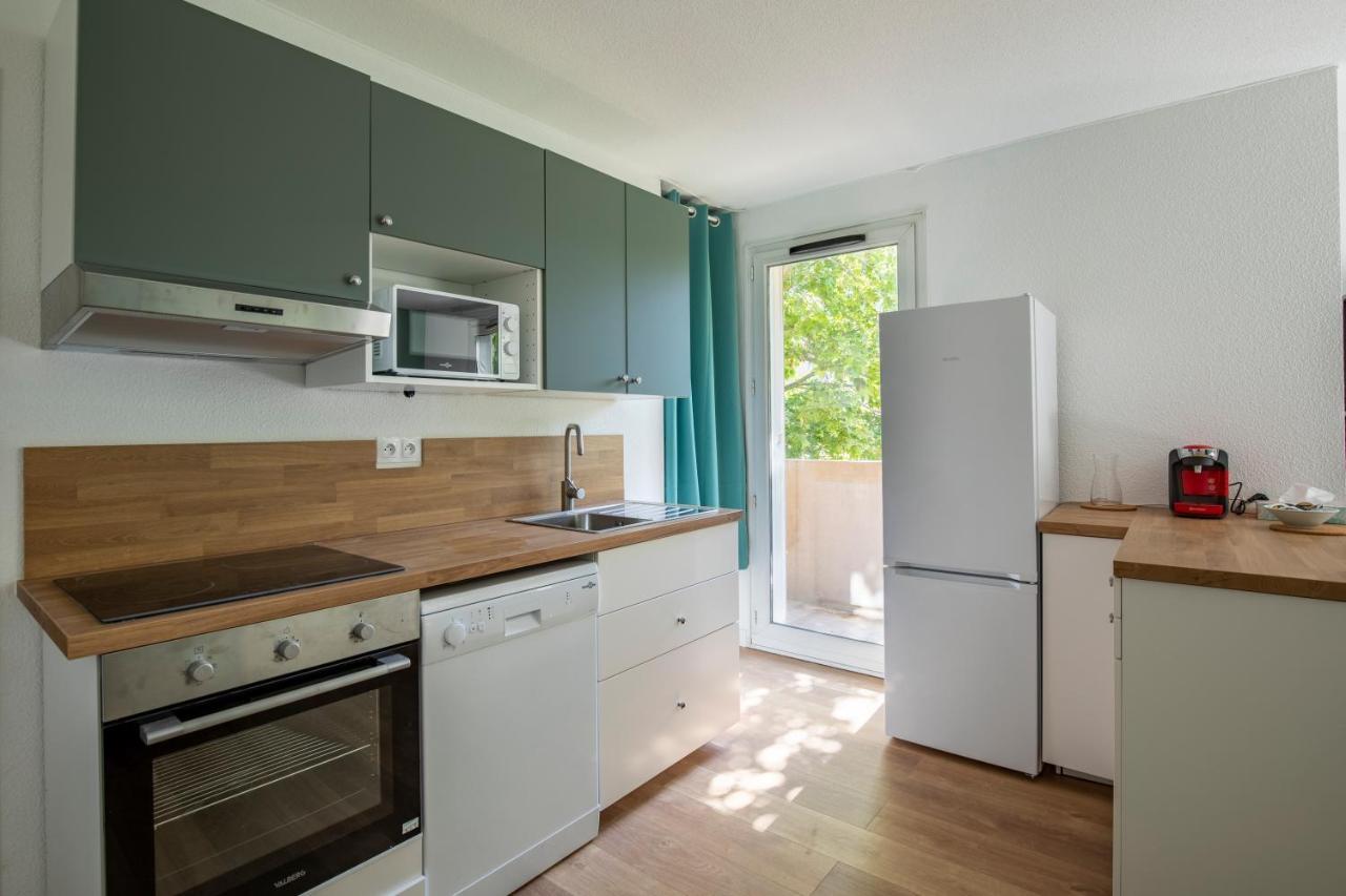 T4 Climatise Au Pied Des Rempart Avec Parking Apartment Avignon Bagian luar foto